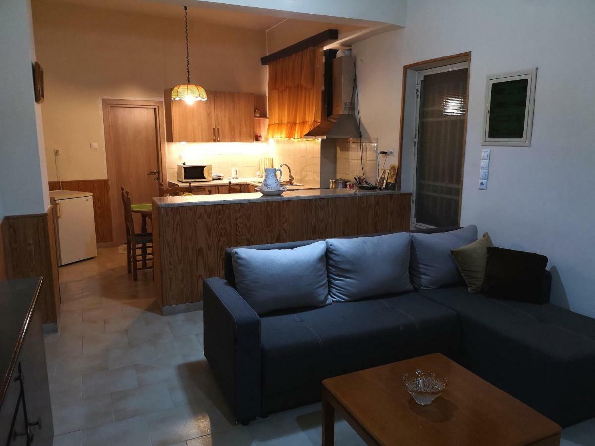 Leonidas Private Apartment In Sparta Ngoại thất bức ảnh